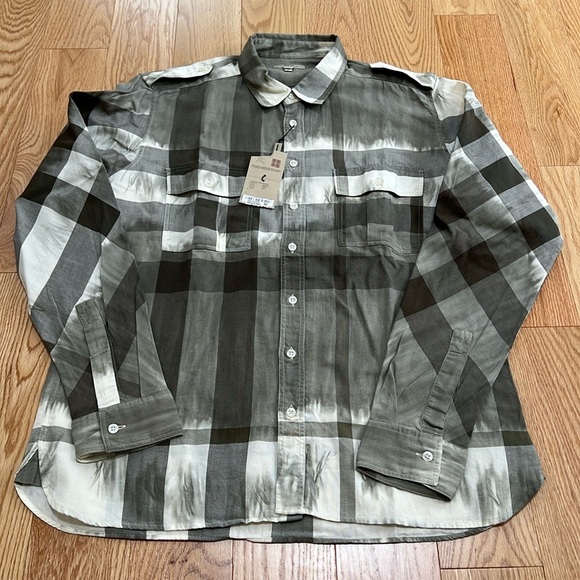 New! Burberry London Men’s large sage green nova check tie dye toned shirt. - Picture 2 of 12